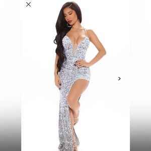 BRAND NEW SILVER & IRIDESCENT SEQUIN EVENING GOWN (NWT)